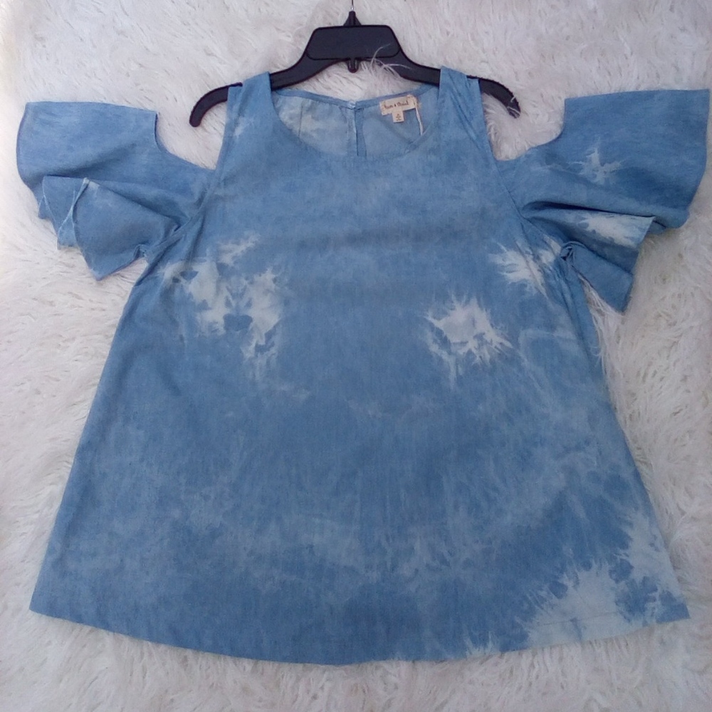 NWT- Cold shoulder chambray top
